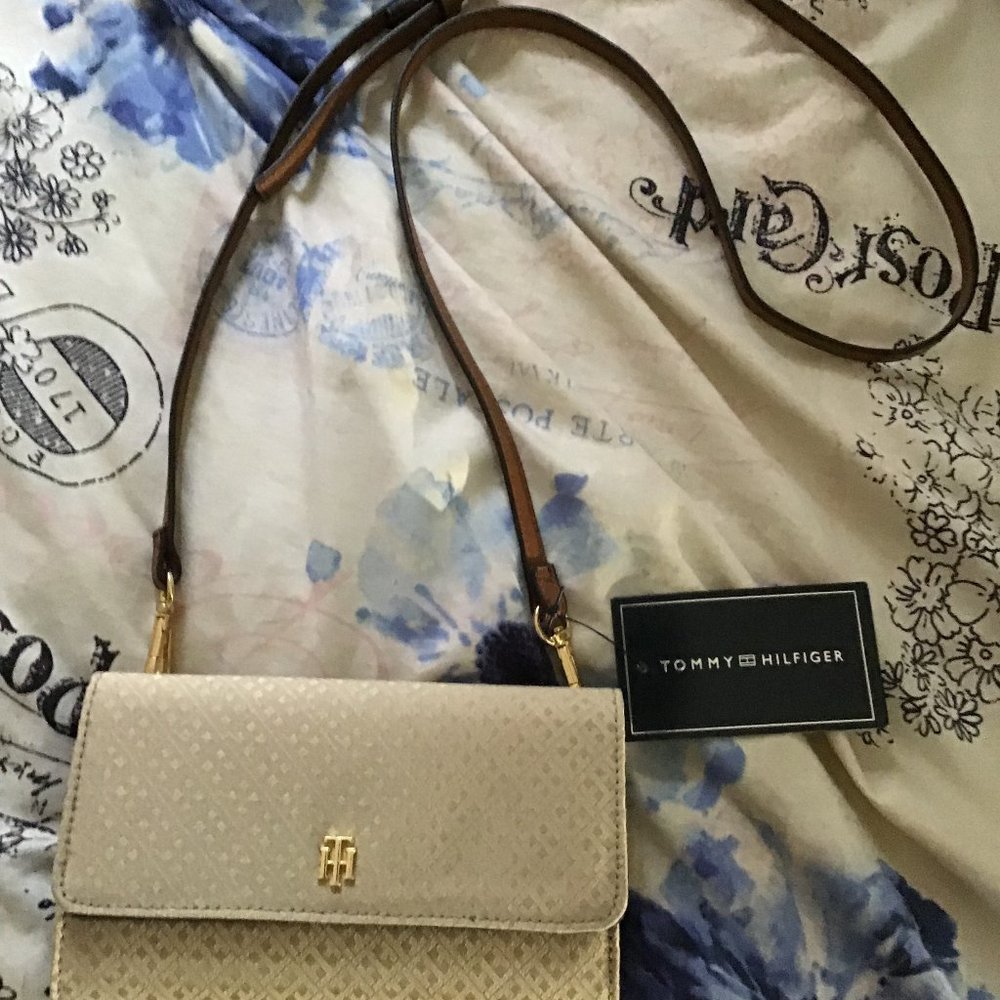 Tommy Hilfiger crossbody and wallet